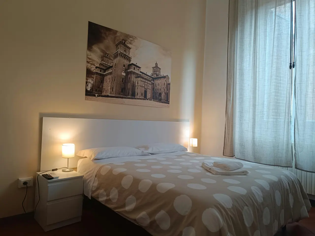 Single Room with shared bathroom
