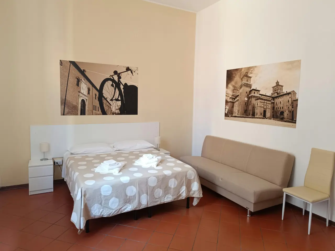 Double Room with shared bathroom
